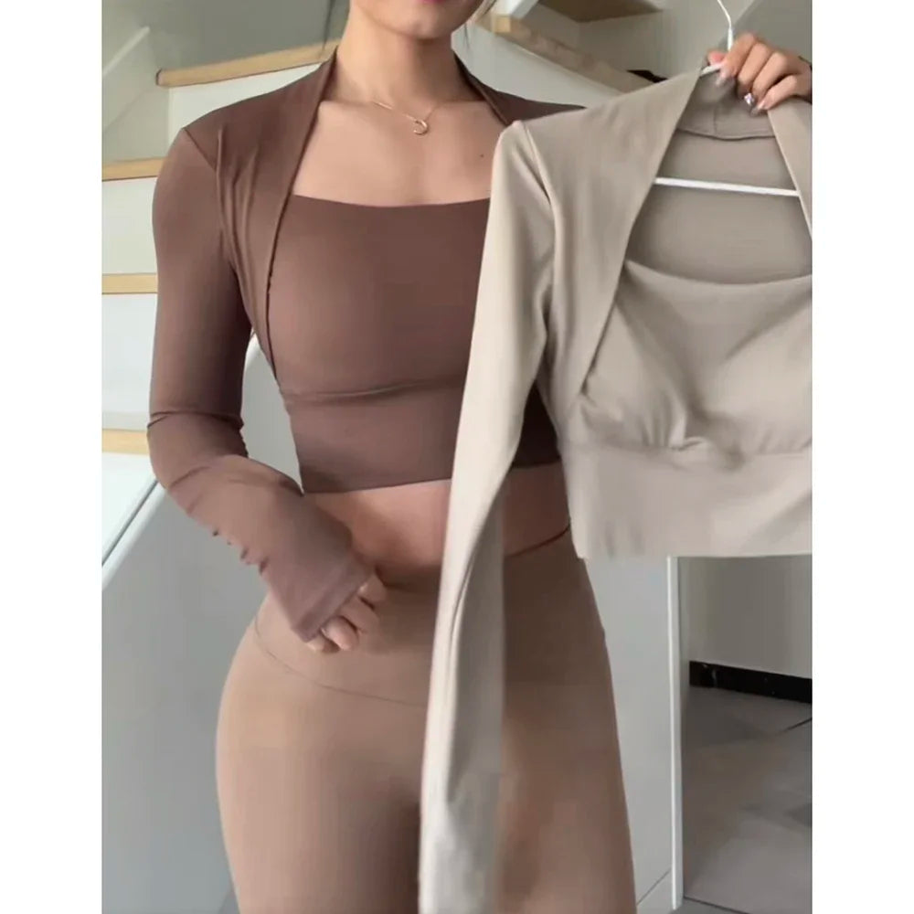 Womens Chest Cushion Long Sleeve Sports Top for Yoga and Gym